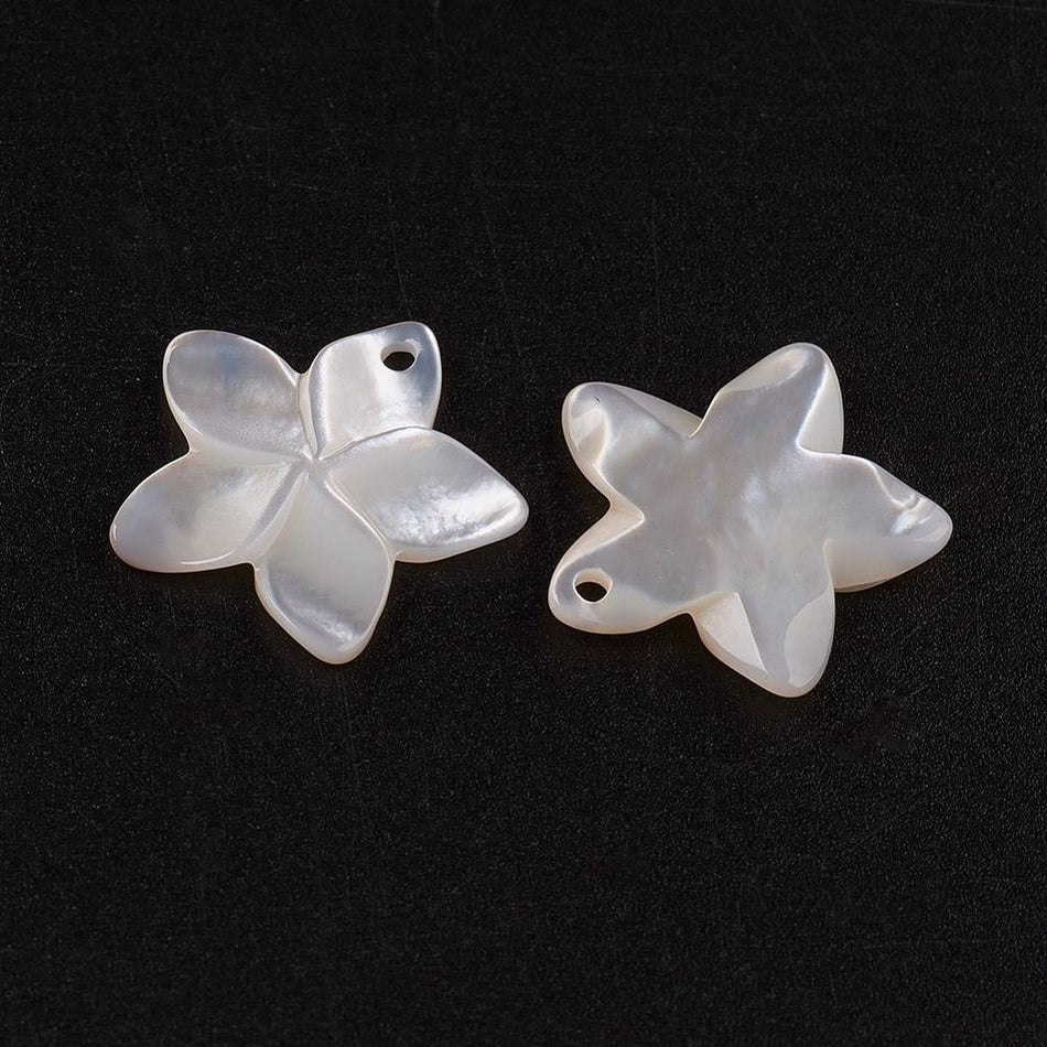 Mother of Pearl Flower Shell Pendant 18mm, 1pcs