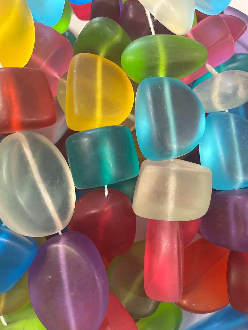 Multicolor Mixed-Shape Resin Bead Strand, 24mm-45mm
