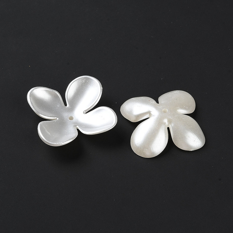 White Flower Acrylic Bead 42mm, 8pcs