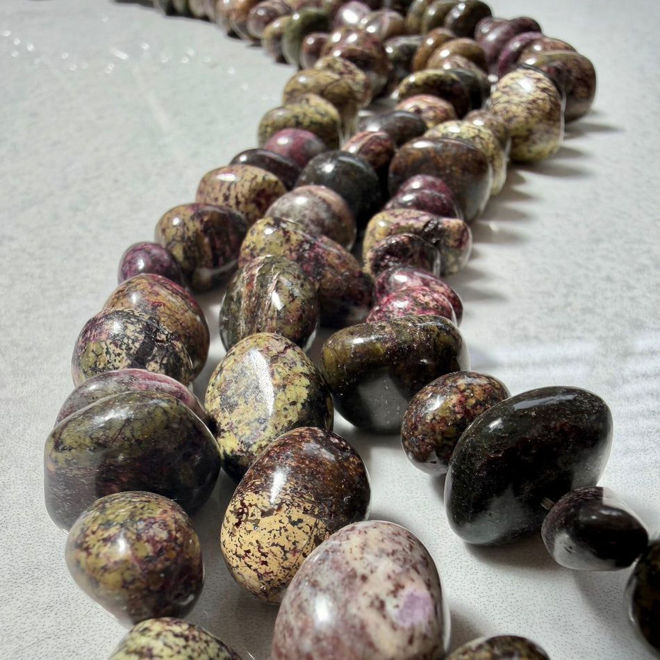Multi Tone Gem Pebbles Bead 10-20mm Strand