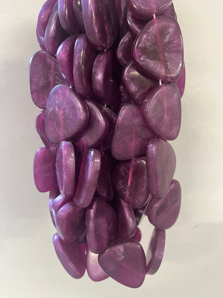 Triangle Resin Bead Strand, 40mm