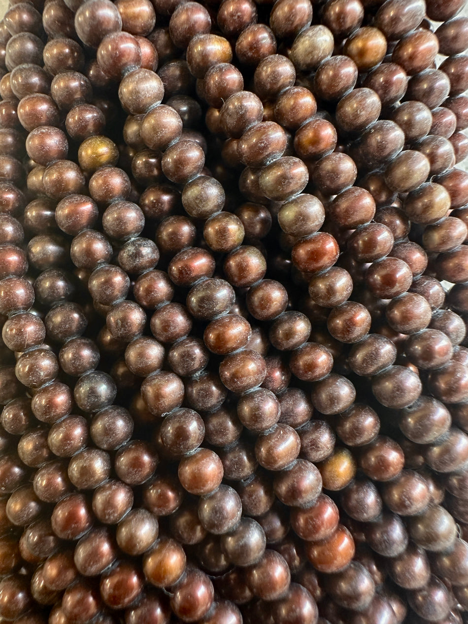 Brown Round Freshwater Pearl Strand, 4mm