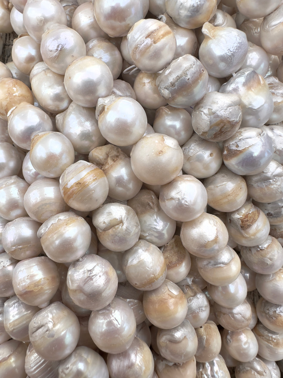 Freshwater Round Pearl Strand, 14mm
