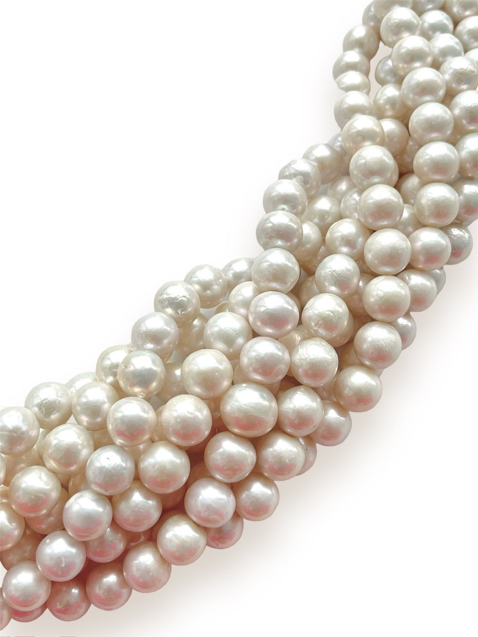 White Round Freshwater Pearl Strand