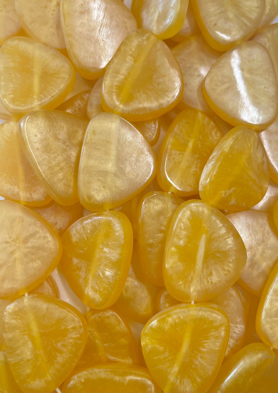 Triangle Resin Bead Strand, 40mm