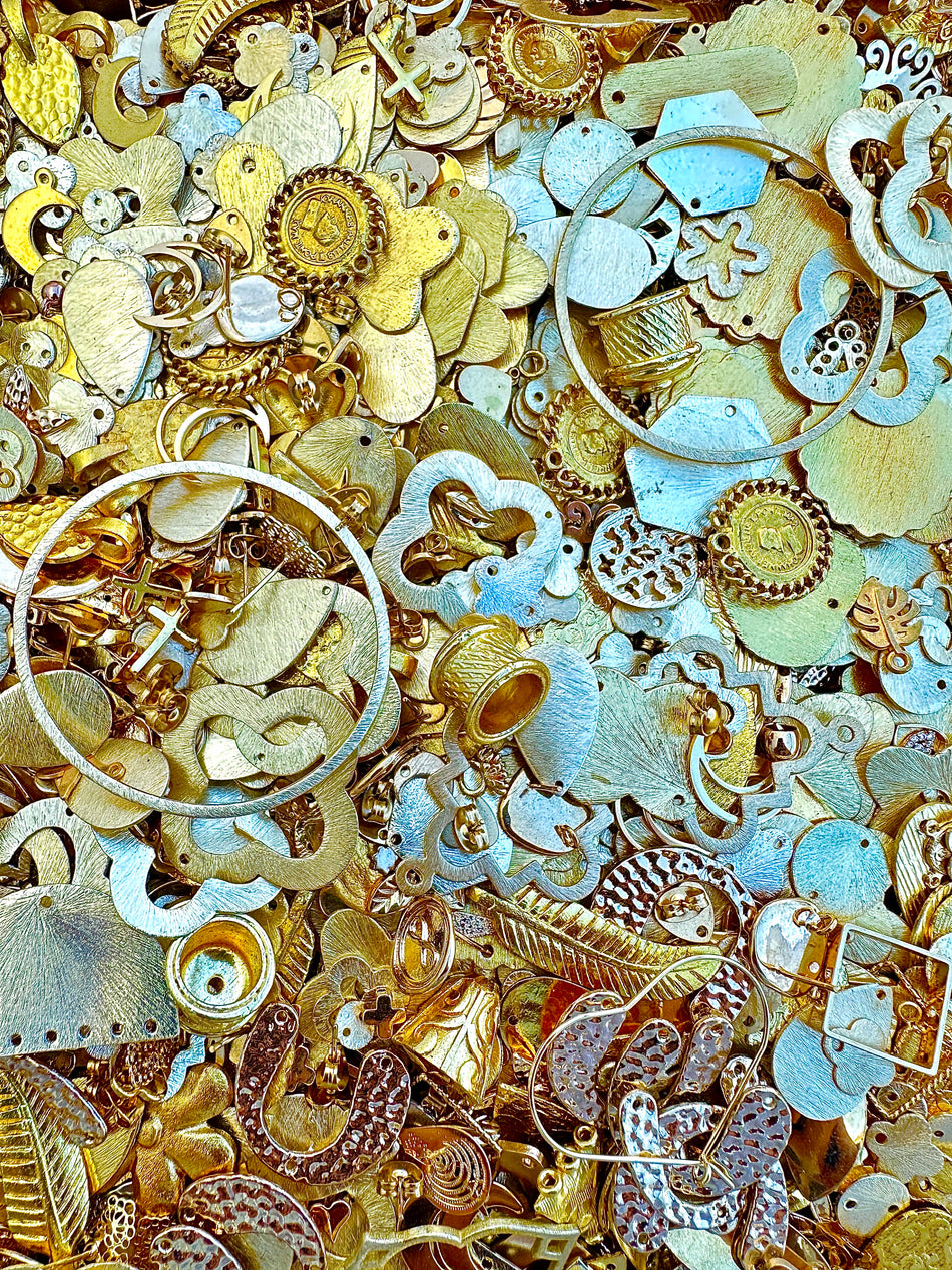 Treasure in a Bag, Gold Pendant Mix