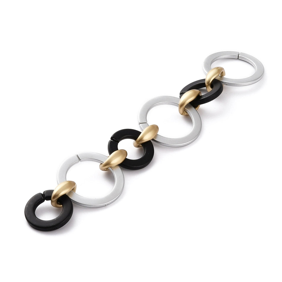 Chain with Acrylic Linking Rings, 39 inches Strand