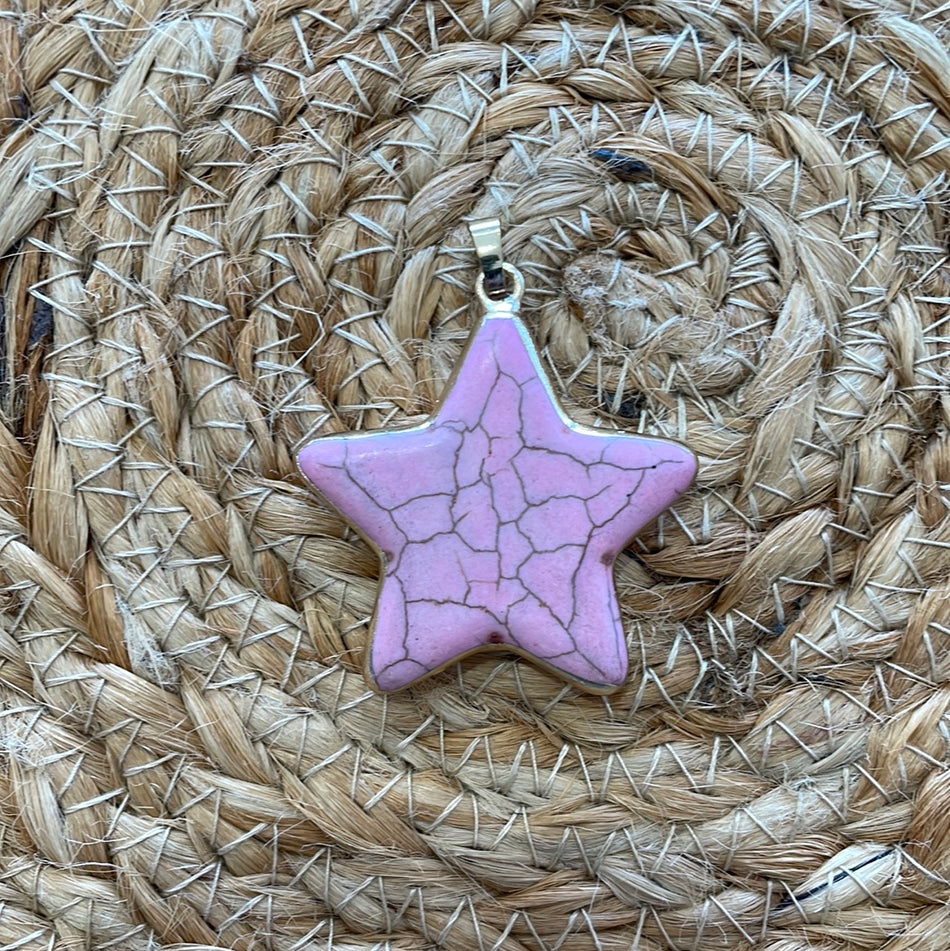 Estrella Howlite